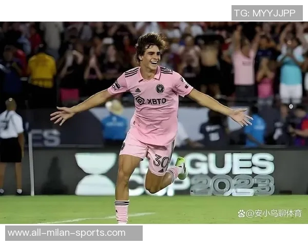 英格兰队今日训练迎来U20小将莱西塞缪尔坎贝尔强势加盟