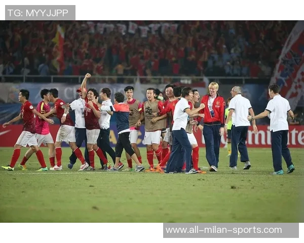 国脚积极报到国足集训或将在阿联酋热身备战新赛季 国脚积极报到国足集训或将在阿联酋热身备战新赛季