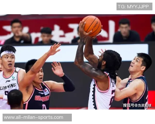 吕佩尔替补出色表现16分钟内高效拿下13分3断三分命中率高达75