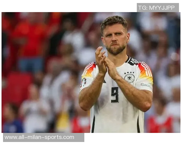 罗马诺透露伊布之子马克西米利安买断费为350万欧米兰保留二转分成